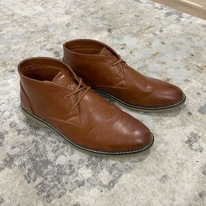 London Fog Tan Leather Chukka Boots